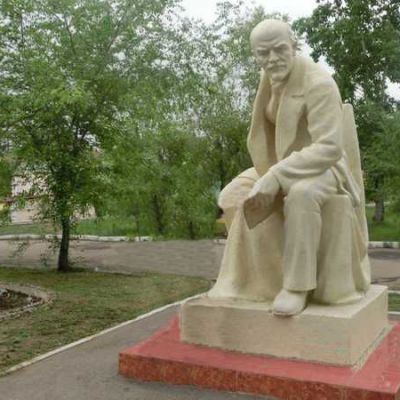 党建人物主题列宁石雕